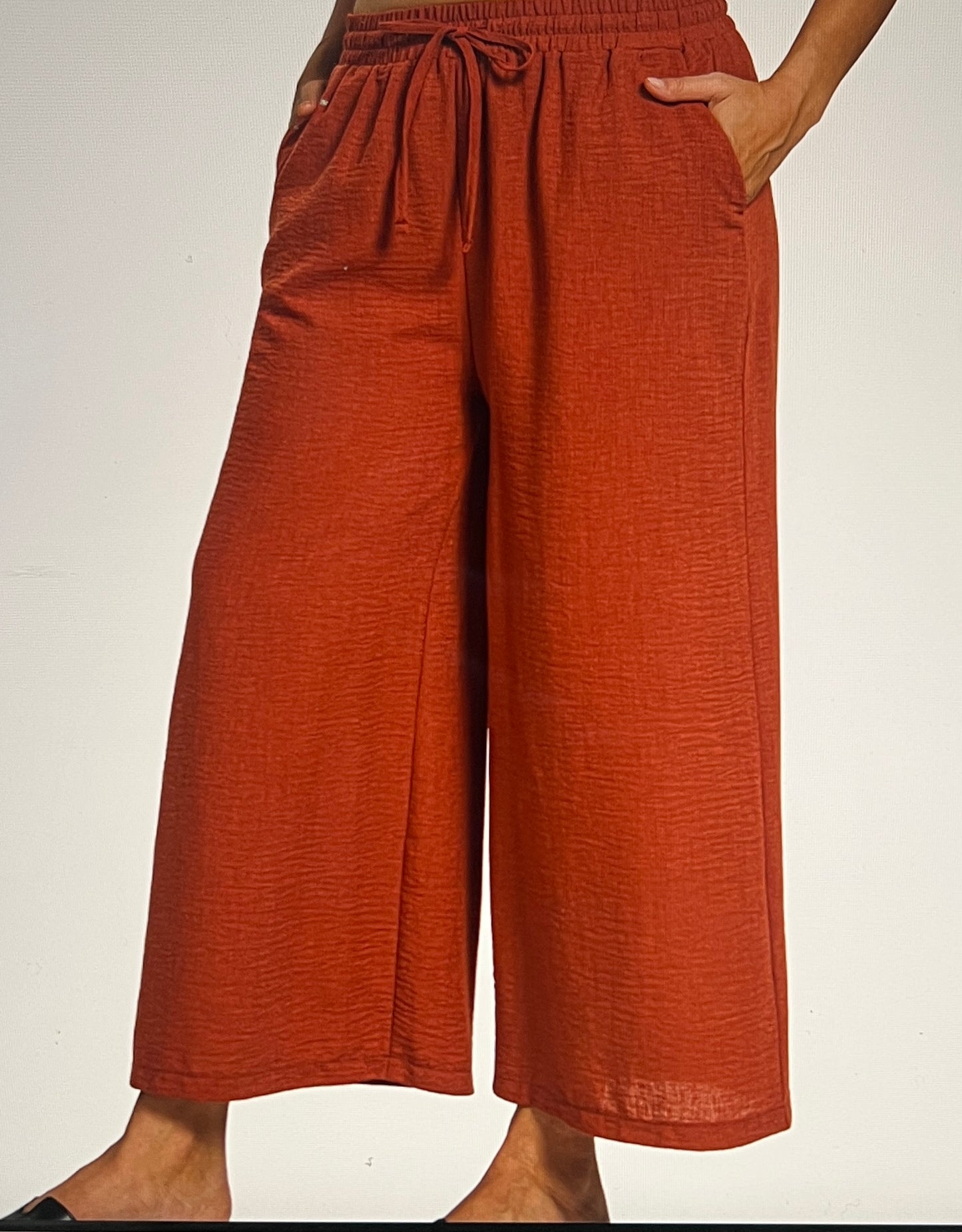 Woven Crepe Elastic Band Cropped Pants