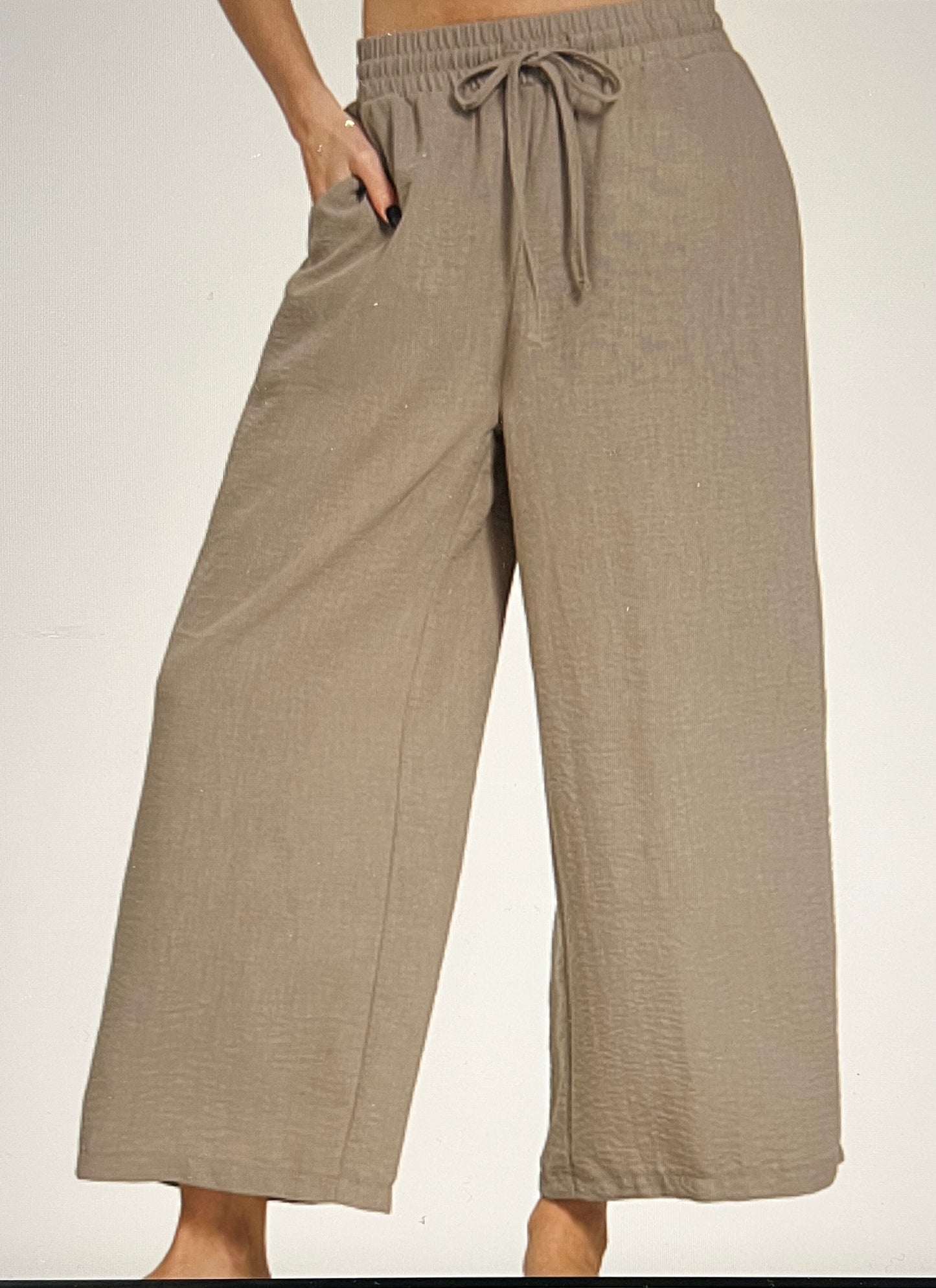 Woven Crepe Elastic Band Cropped Pants