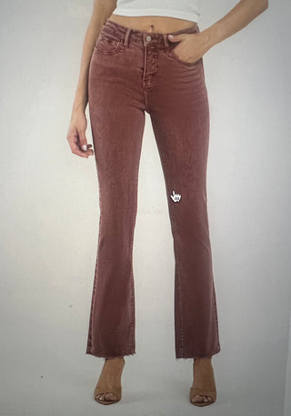 The Lovervet Bootcut Jeans are the perfect blend of comfort and style — designed to flatter every figure and take you effortlessly from errands to evening out. Another great jean by Vervet/Flying Monkey.
